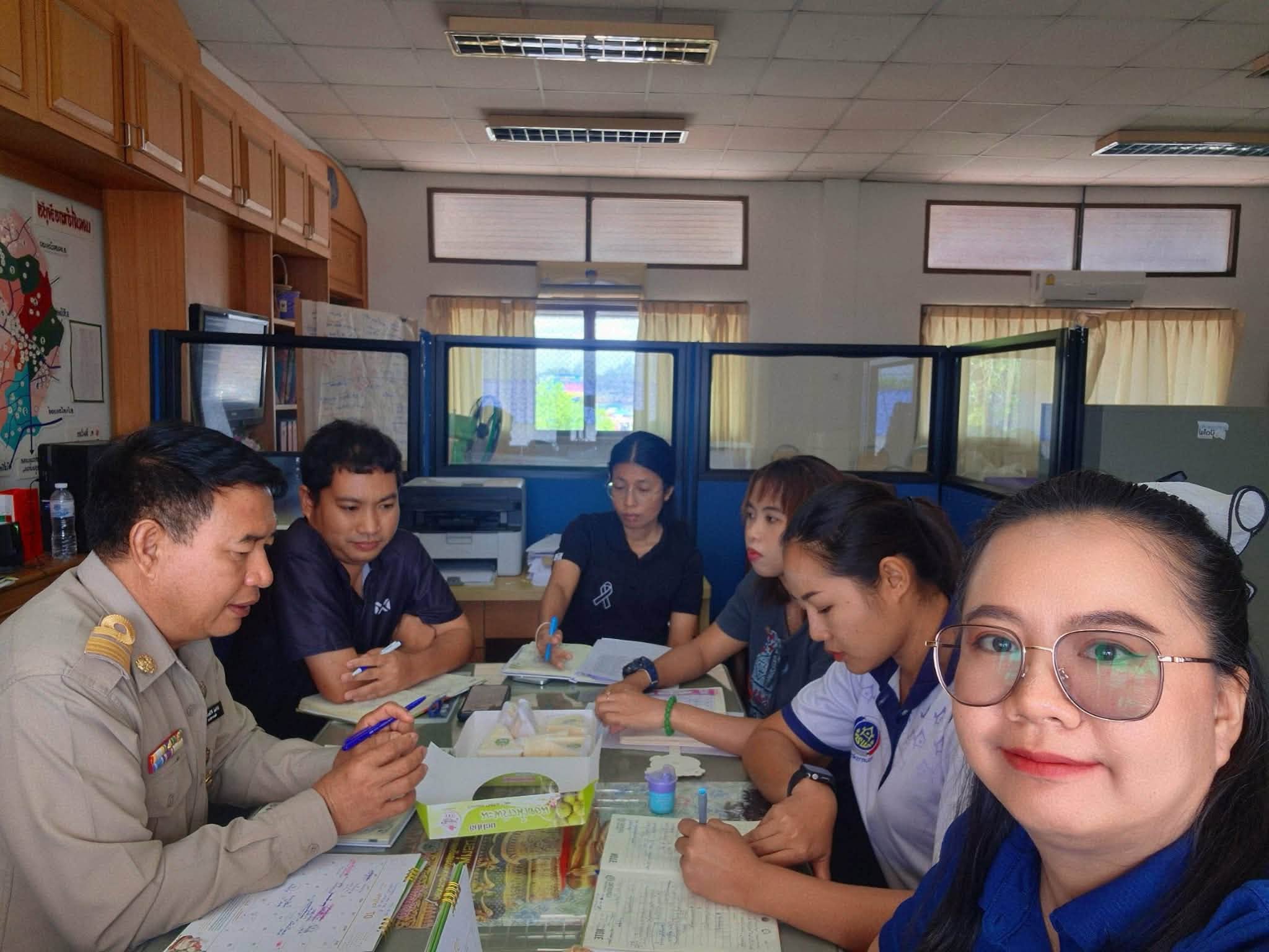 สพอ.จัตุรัส ประชุมสำนักงานขับเคลื่อนงานพัฒนาชุมชนอำเภอ