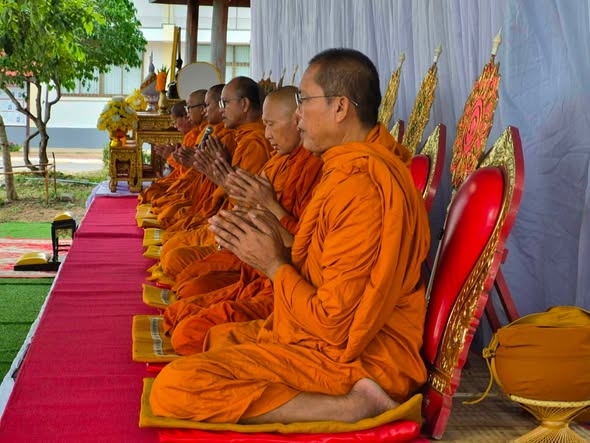 สพอ. จัตุรัส เข้าร่วมพิธีเจริญพระพุทธมนต์และทำบุญตักบาตรถวายพระราชกุศล เนื่องในโอกาสวันเฉลิมพระชนมพรรษา พระบาทสมเด็จพระเจ้าอยู่หัว 28 กรกฎาคม 25